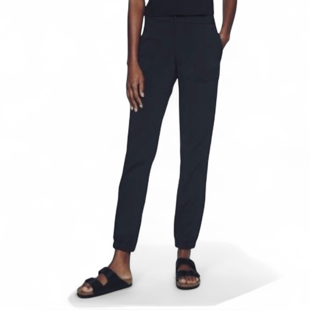 🌻 Athleta Trekkie North Crop Jogger in Black Size 14